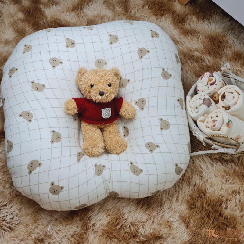 Gối chống trào ngược Tokids - Gấu Vuông 